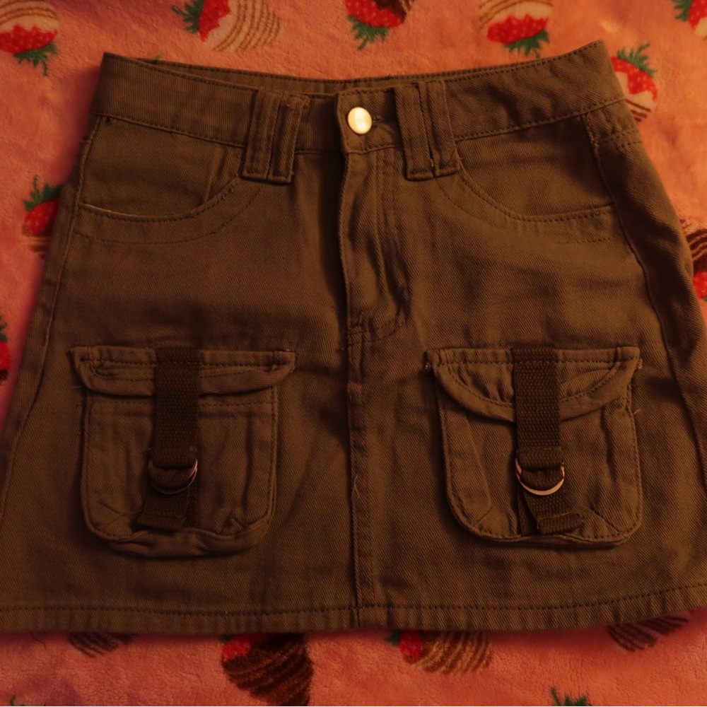 Cargo skirt in green